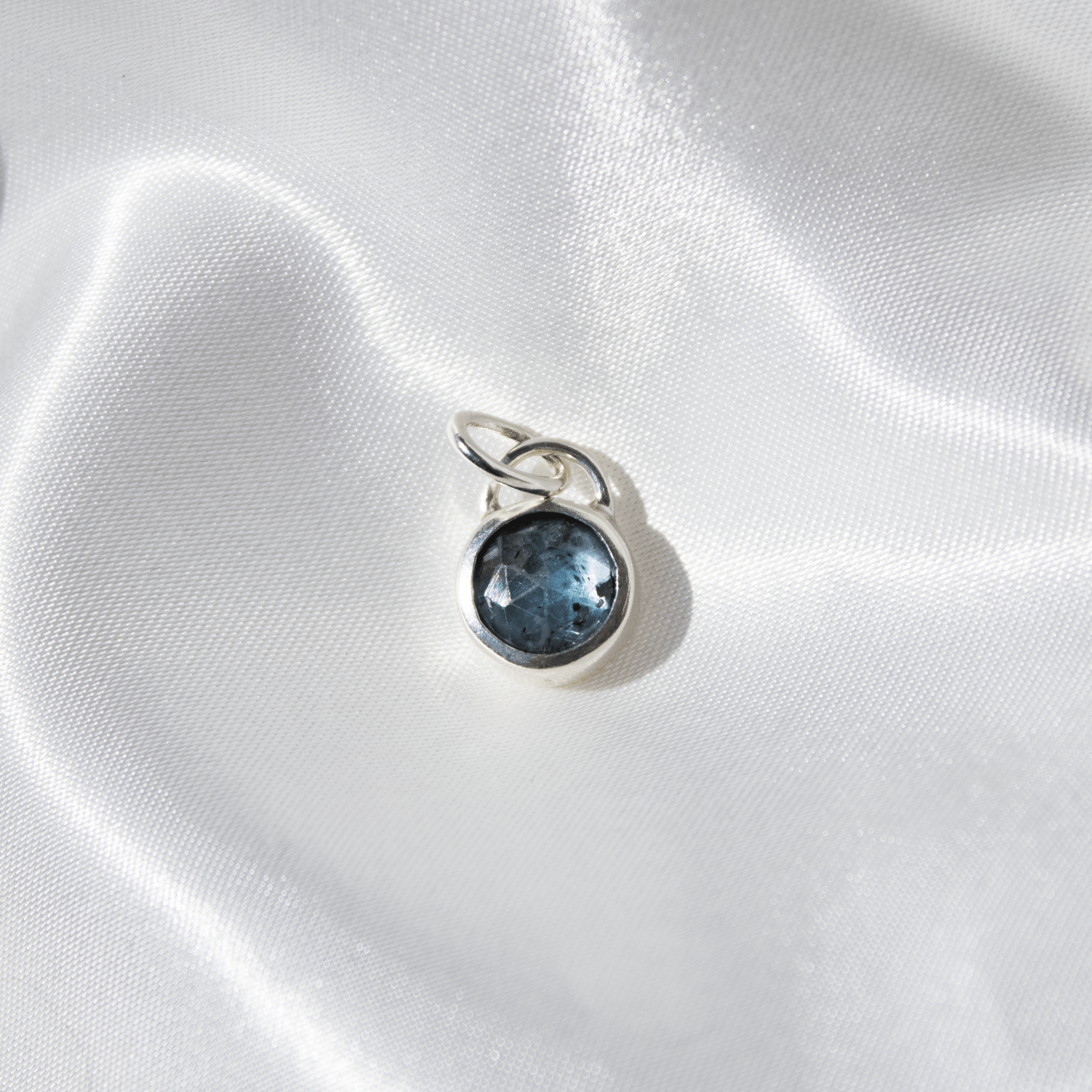 Colgante Cianita Musgo